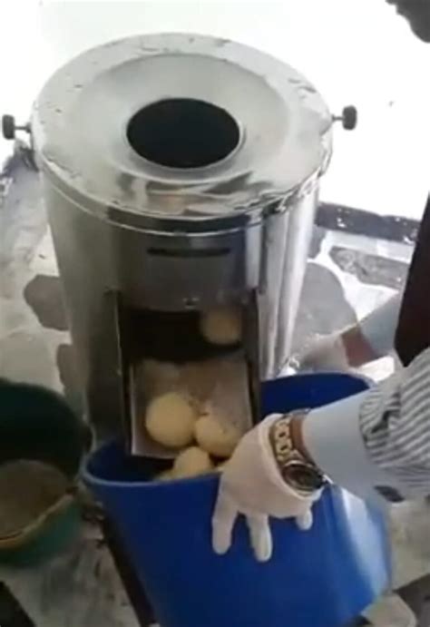 Diagrama de una máquina peladora de papas industrial.