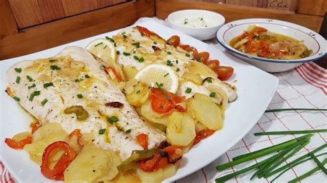 Ingredientes frescos para merluza al horno