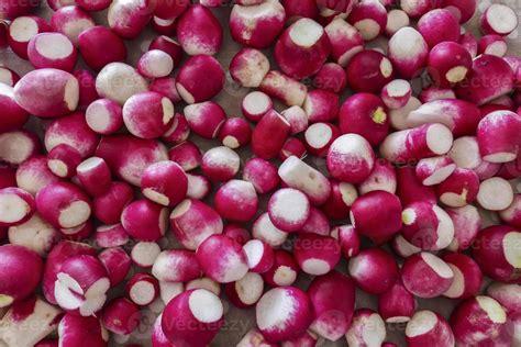 Rábanos cortados y listos para cocinar