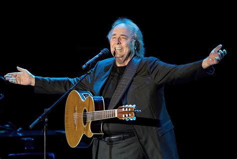 Joan Manuel Serrat en un concierto