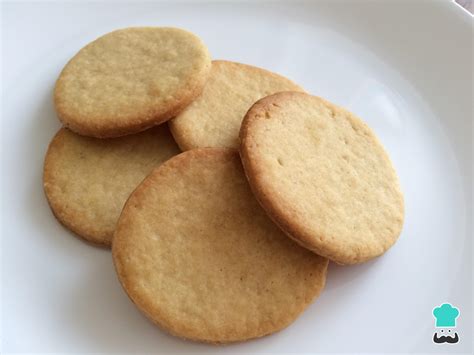 Galletas de queso crema con formas variadas