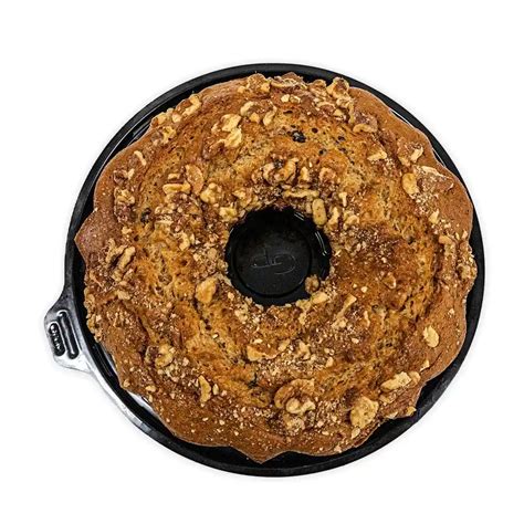 Torta recién horneada lista para enfriarse o congelarse