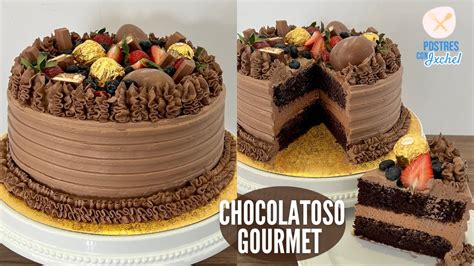 Muestra de pastel con relleno de mousse de chocolate