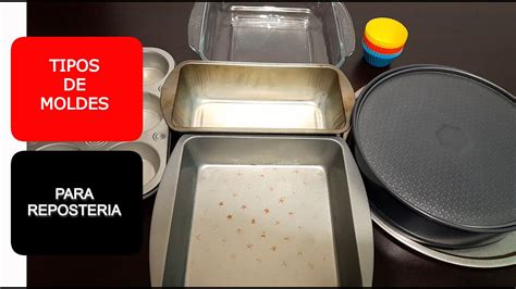 Variedad de utensilios y moldes aptos para horno, junto con un guante protector.