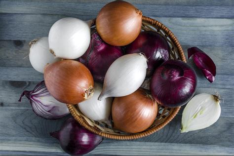 Cebolla morada y blanca, ingredientes naturales para el cabello