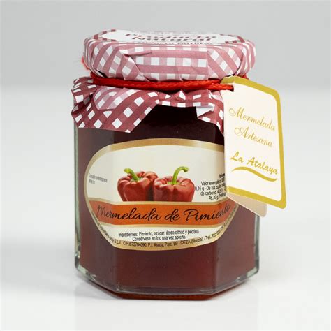 Tarros de mermelada de pimiento rojo sellados