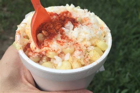 Foto de esquites en vaso