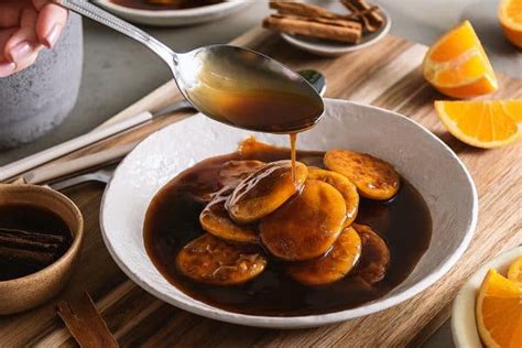 Sopaipillas con chancaca en un día frío
