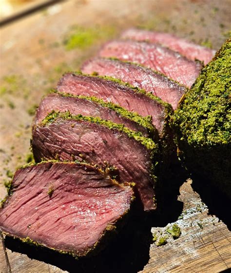 Primer plano de lomo liso con costra verde brillante