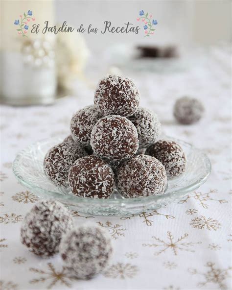 Trufas de chocolate saludables con coco rallado