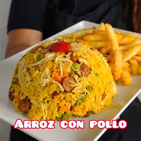 Arroz con pollo colombiano colorido