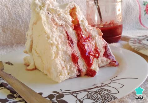 Paso a paso del montaje de una torta de merengue