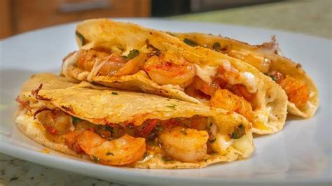 plato de tacos gobernador y pescadillas