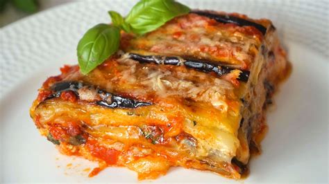 Lasaña de berenjenas y carne gratinada