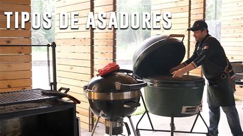 Esquema comparativo de espada de asador tradicional y espada con jaula, mostrando cómo cada una sujeta diferentes tipos de alimentos.