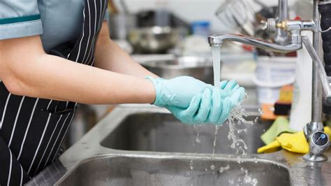 Imagen de seguridad alimentaria en la cocina