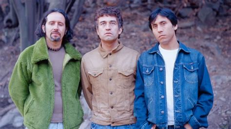 Foto de Los Prisioneros durante una presentación en vivo