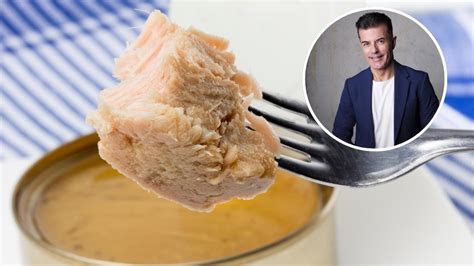 imagen de una lata de atún con advertencia sobre consumo excesivo