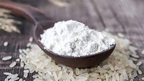 Esquema de los supuestos componentes del arroz de plástico (almidón de patata, resina sintética)