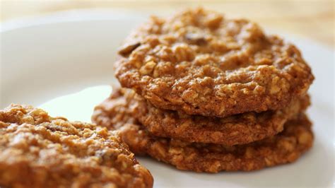 Tabla comparativa: Valor nutricional aproximado de galletas de avena caseras vs. comerciales.