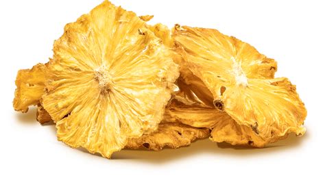Piña deshidratada en un recipiente de almacenamiento