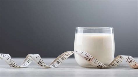 Gráfico comparativo de los contenidos de grasa y vitaminas en leche entera, semidescremada y descremada