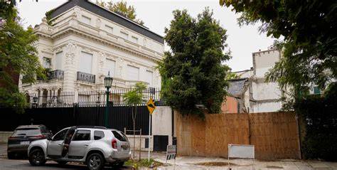 Antigua casona de estilo neoclásico en el barrio San Pascual