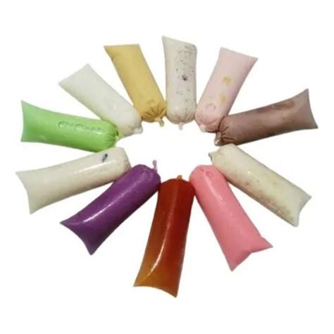 Llenado de bolsas para helados caseros