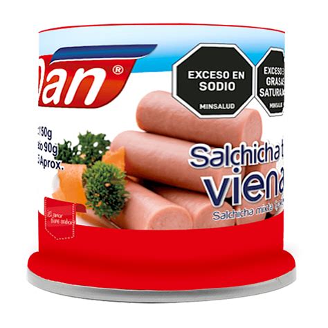 Fotografía de salchichas tipo Viena cocinadas y filetes de pescado preparados
