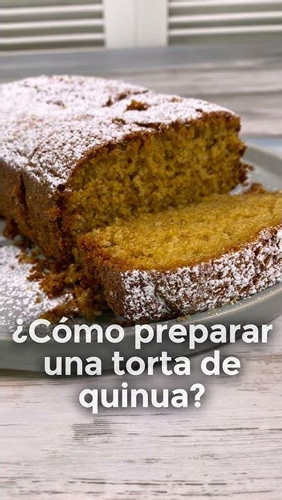 Torta de quinua clásica decorada con azúcar glas y canela