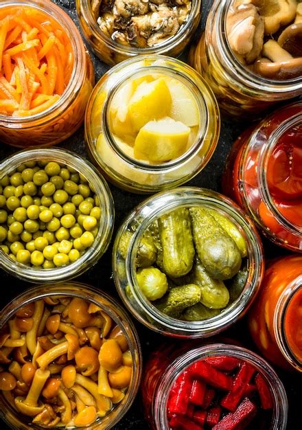 Variedad de encurtidos rusos