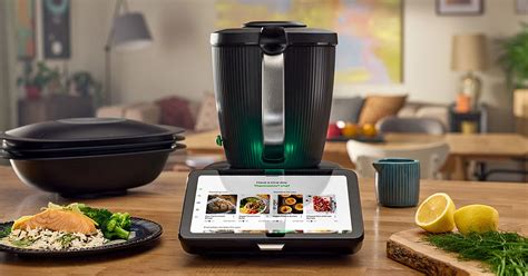 Foto de una Thermomix o procesador de alimentos preparando un helado