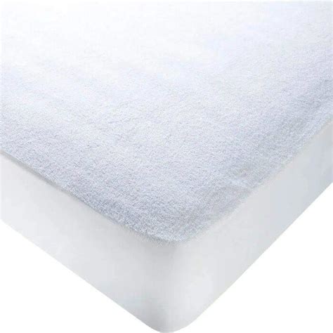 Imagen de un protector de colchón impermeable y transpirable.
