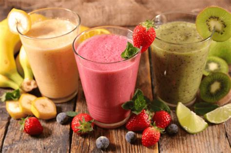 Foto: Variedad de ingredientes saludables para batidos
