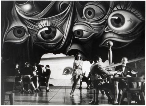 Análisis de elementos surrealistas en el cine de Buñuel