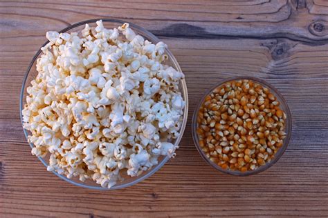 Foto: Ingredientes básicos para hacer palomitas de maíz caseras (maíz, aceite, sal)