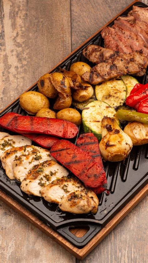 Fotografía de una parrillada variada de Garage Brasas & Grill.