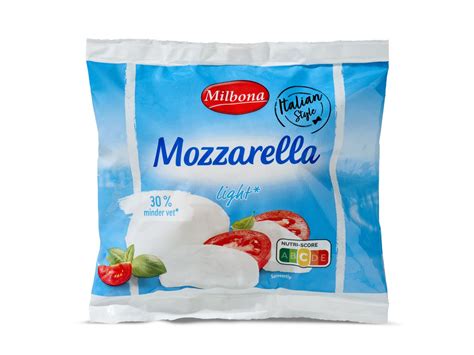 infografía de valores nutricionales de mozzarella light vs. mozzarella tradicional
