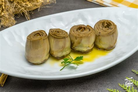 Variedad de platos con alcachofas y sus diferentes preparaciones