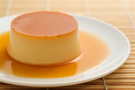 Foto de flan de vainilla sin azúcar, en flanera individual, con un toque de vainilla