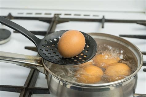 Infografía: pasos para cocer huevos desde agua fría
