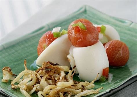 Ensalada de calamares con tomates y nabo
