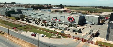 Foto histórica de Manuel Fernández o la primera planta de PF Alimentos