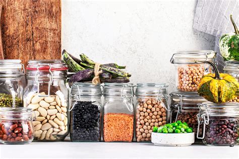 Esquema de ingredientes frescos y legumbres cocidas para el guiso