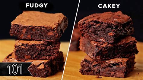 Infografía: Brownie fudgy vs. brownie cakey, mostrando la diferencia de textura