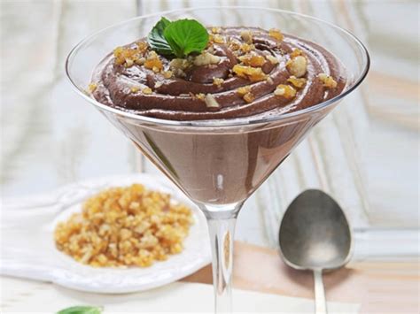 Mousse de chocolate servido en copas
