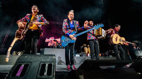 El Grupo D'Ahora en un concierto en Nueva York