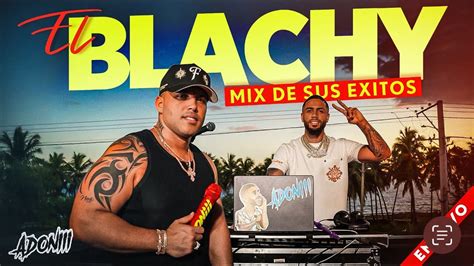 El Blachy cantando merengue romántico