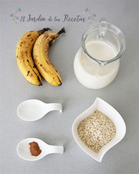 Ingredientes para avena: avena, leche vegetal, canela, vainilla