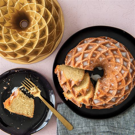 molde circular Bundt con diseño complejo